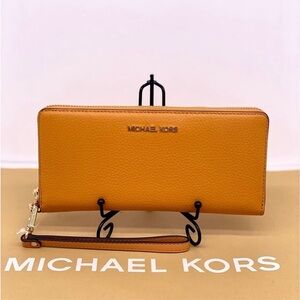 Michael Kors Large Continental Wallet Wristlet Cider